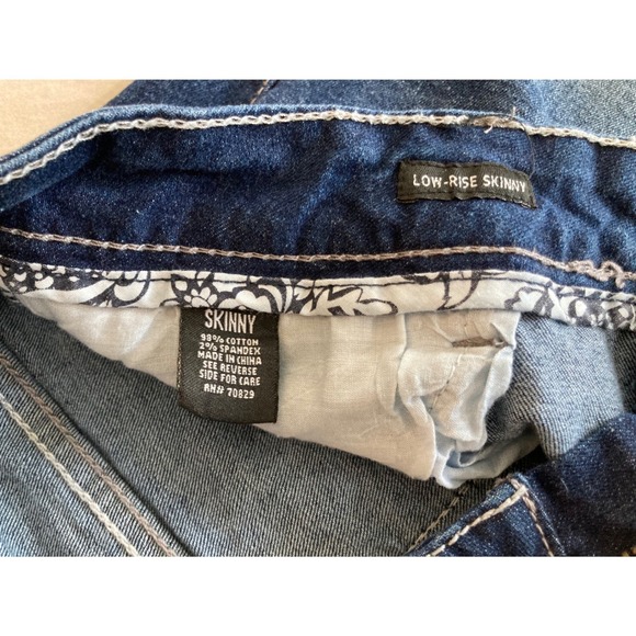 rue21 Womens Low Rise Skinny Jeans Dark Wash Blue Stretch Denim Size 7/8R - Picture 4 of 10